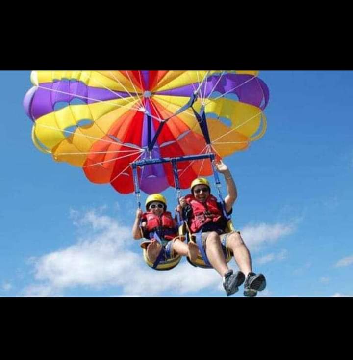 Single  Parasailing   